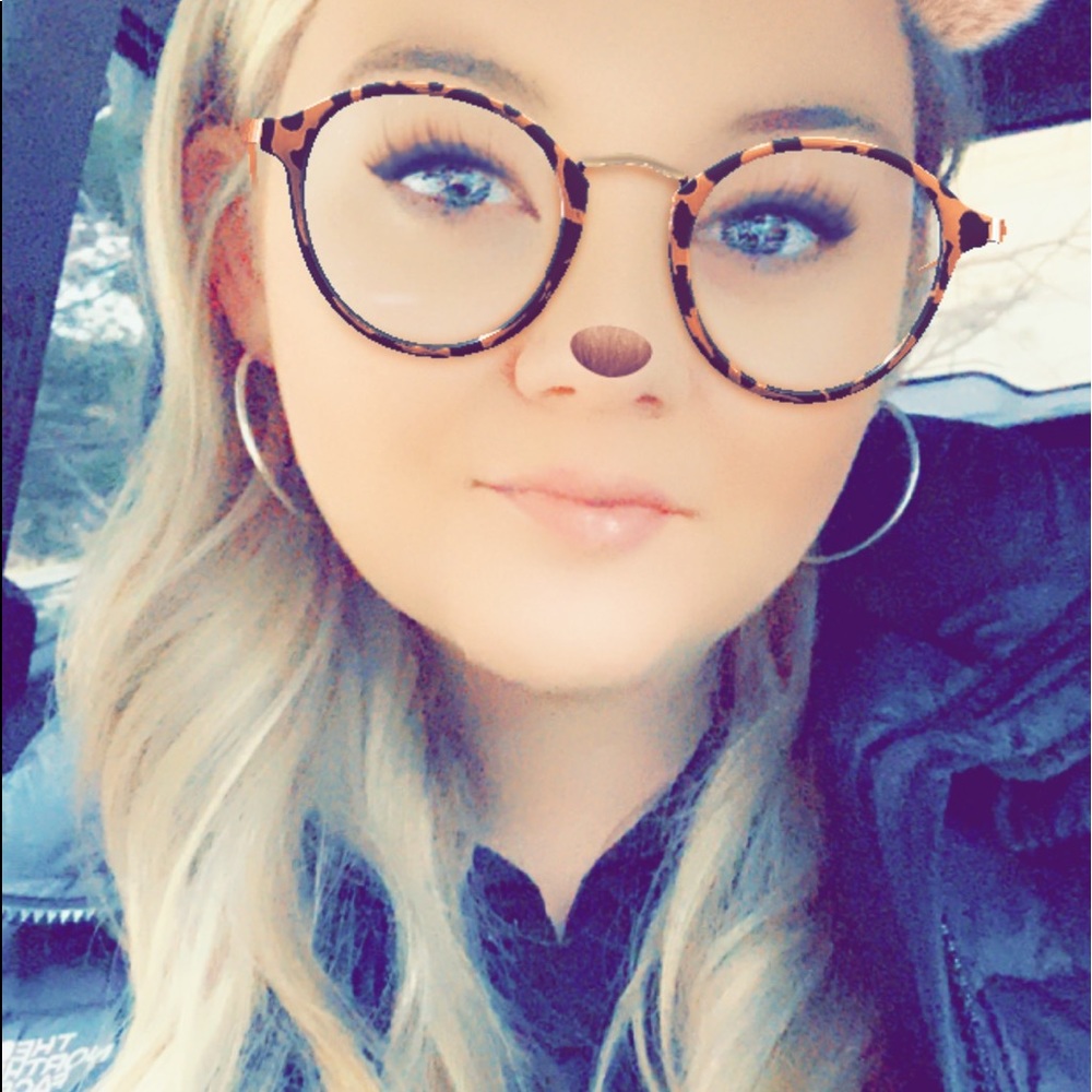 Meet your Posher, Amy